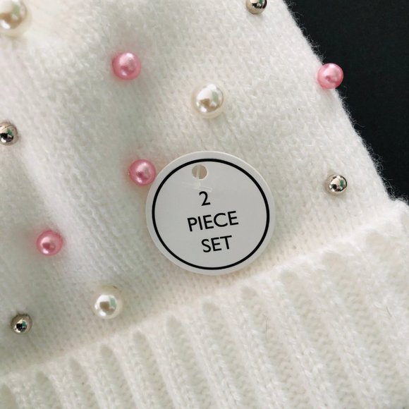 NICOLE MILLER 2T-4T White Hat & Mitten Set NWT - Picture 3 of 4